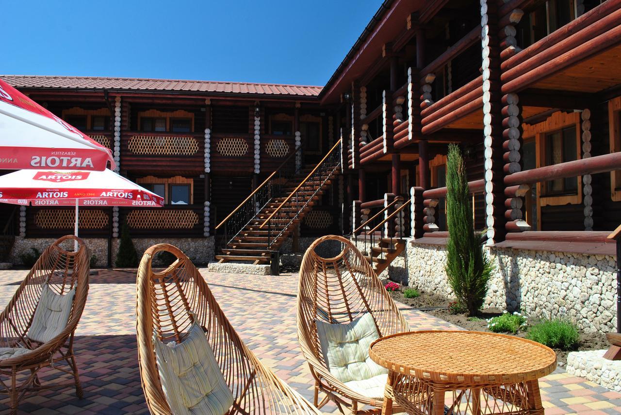 Hotel Berloga Burlach'ya Balka Buitenkant foto