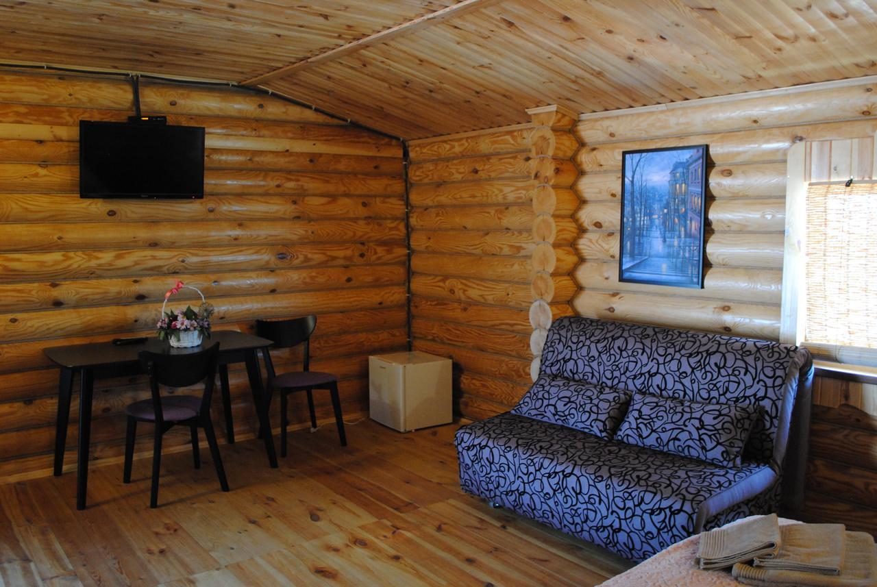 Hotel Berloga Burlach'ya Balka Buitenkant foto