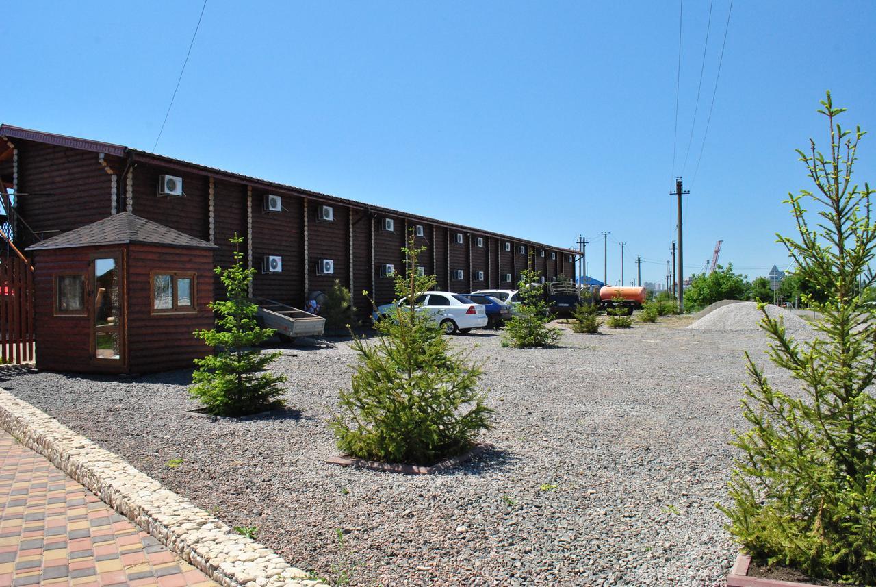 Hotel Berloga Burlach'ya Balka Buitenkant foto