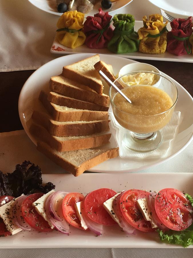 Hotel Berloga Burlach'ya Balka Buitenkant foto