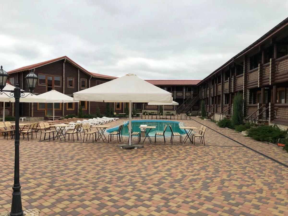Hotel Berloga Burlach'ya Balka Buitenkant foto