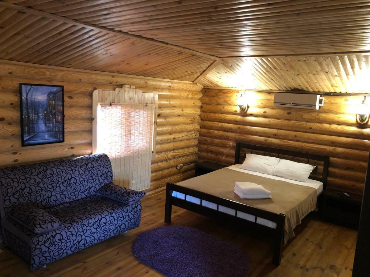 Hotel Berloga Burlach'ya Balka Buitenkant foto