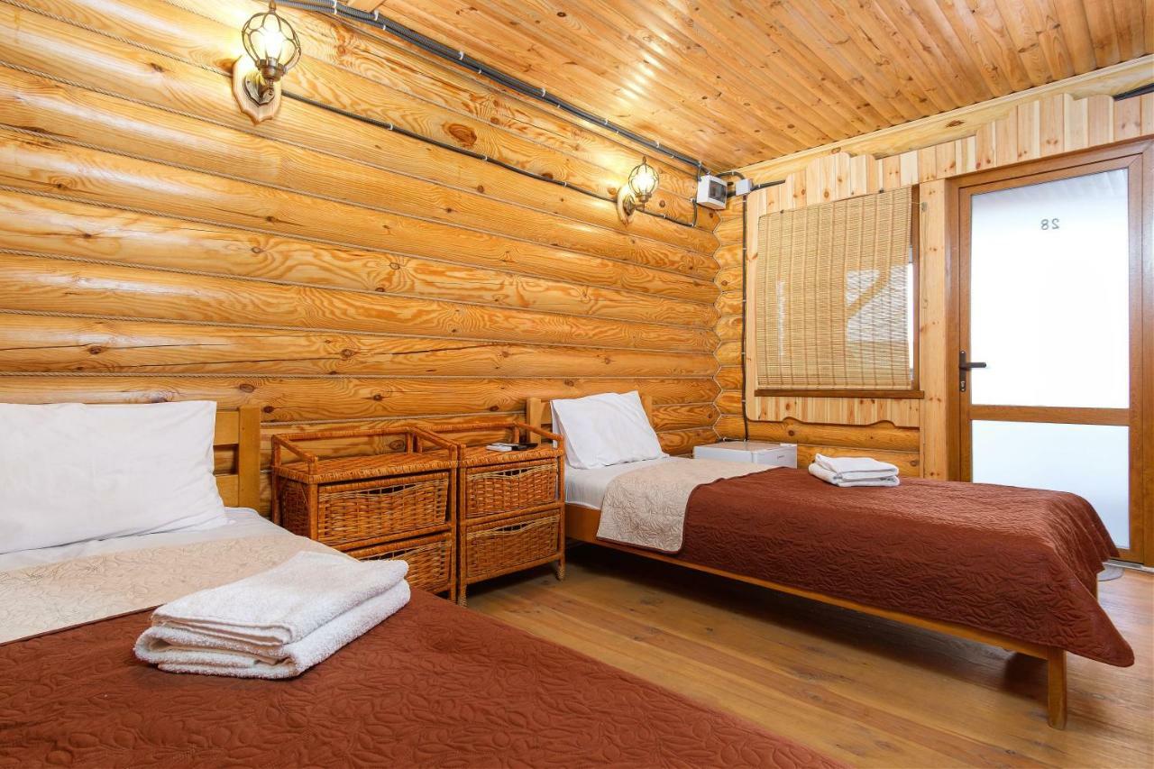 Hotel Berloga Burlach'ya Balka Buitenkant foto