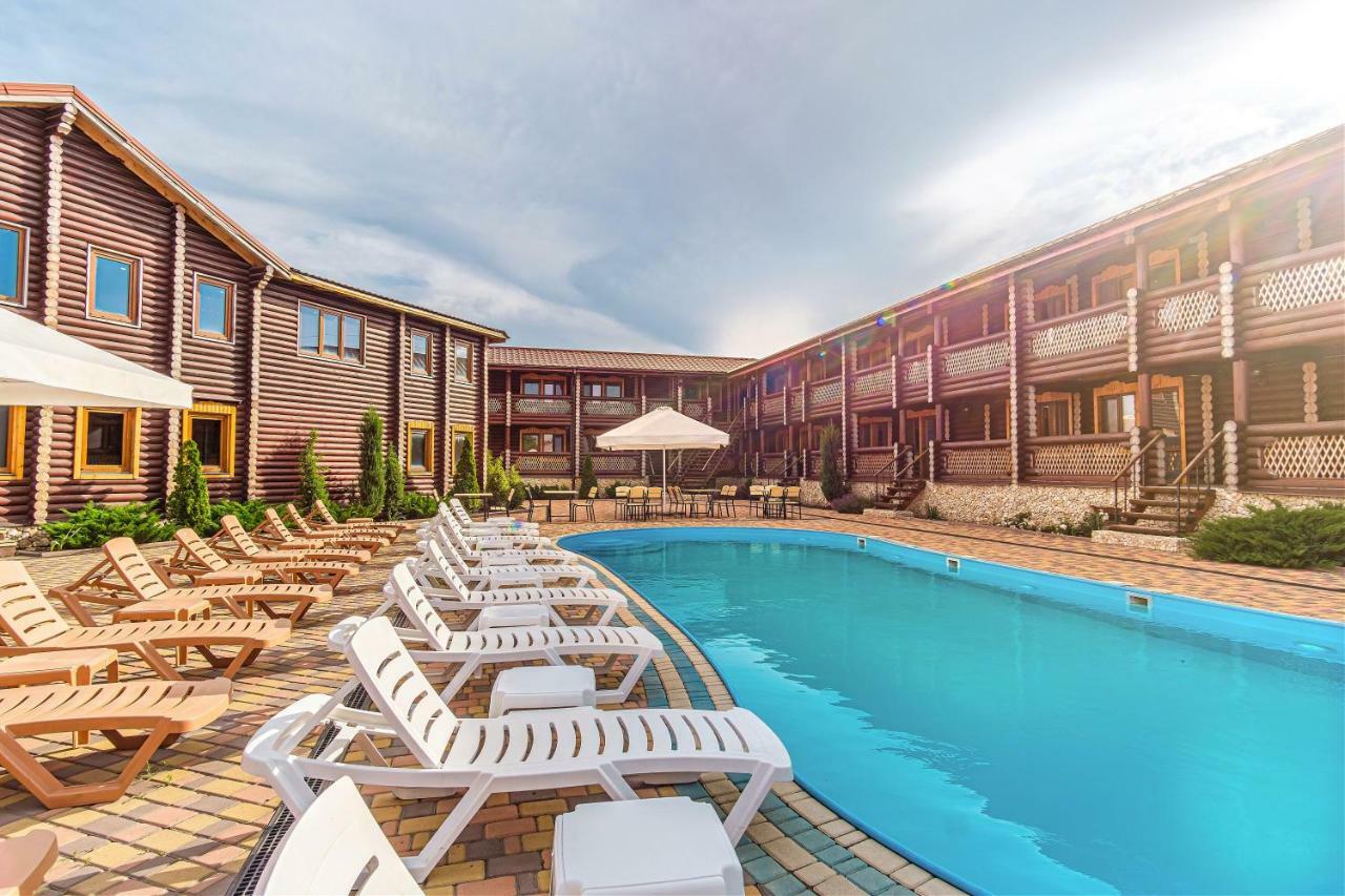 Hotel Berloga Burlach'ya Balka Buitenkant foto