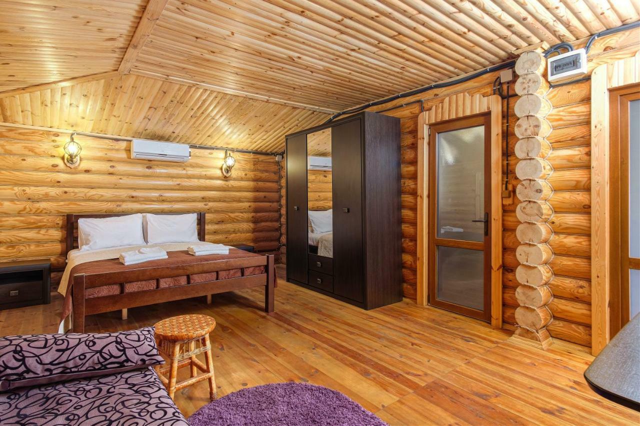 Hotel Berloga Burlach'ya Balka Buitenkant foto