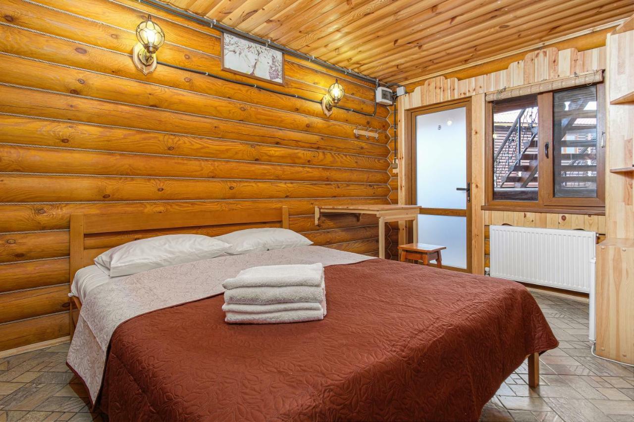 Hotel Berloga Burlach'ya Balka Buitenkant foto
